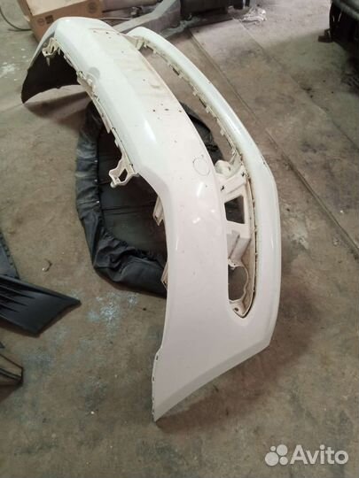 Передний бампер Фольксваген поло