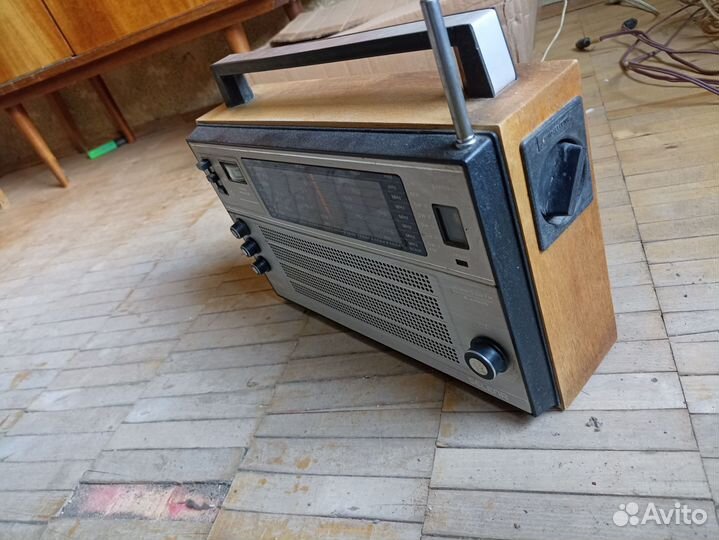 Радиоприемник Selena B215