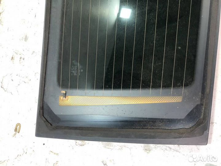 Стекло заднее