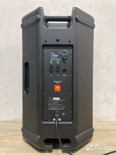 Акустические колонка JBL EON715