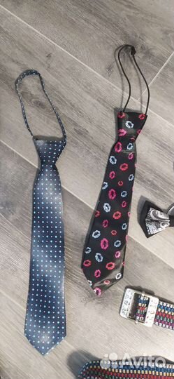 Галстуки, бабочка, подтяжки, ремни на мальчика