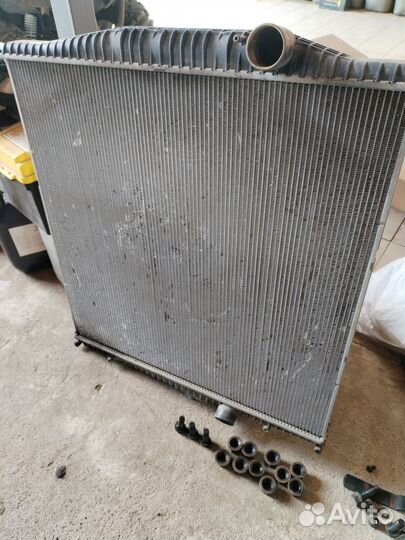Радиатор охлаждения volvo fh