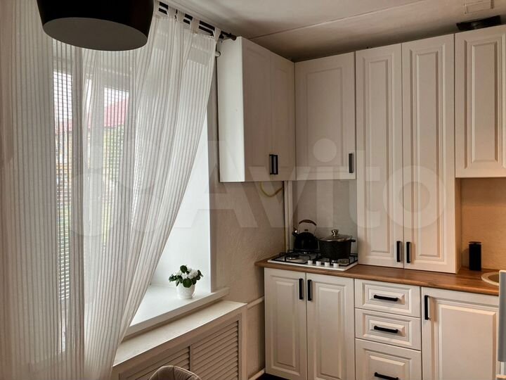 3-к. квартира, 57 м², 1/2 эт.