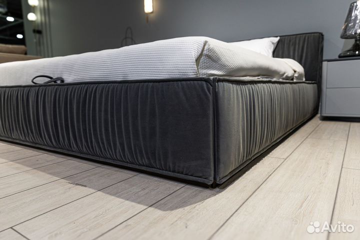 Кровать двуспальная Квадро 180х200 в наличии