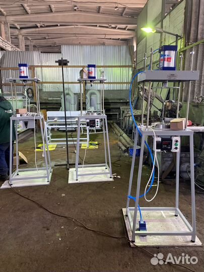 Вальцеватель для шляпных коробок