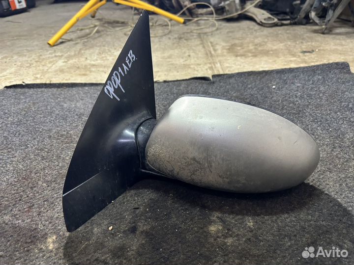 Зеркало заднего вида левое Ford Focus 1