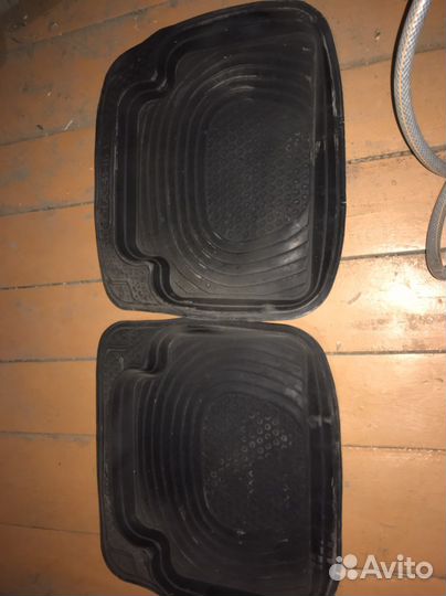 Автомобильные коврики резиновые