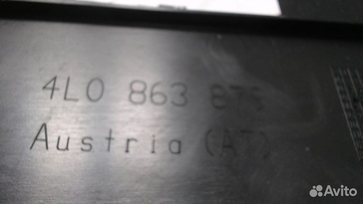 Обшивка пространства багажника Audi Q7, 2010