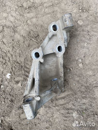 Кронштейн АКПП Ford Explorer 5 U502 3.5