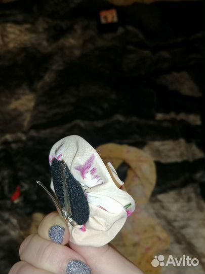 Шарф, платок с принтом и заколкой, брошкой