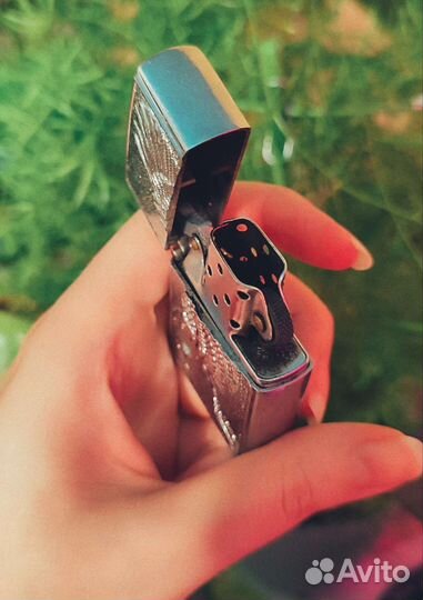 Бензиновая зажигалка Zippo с орлом