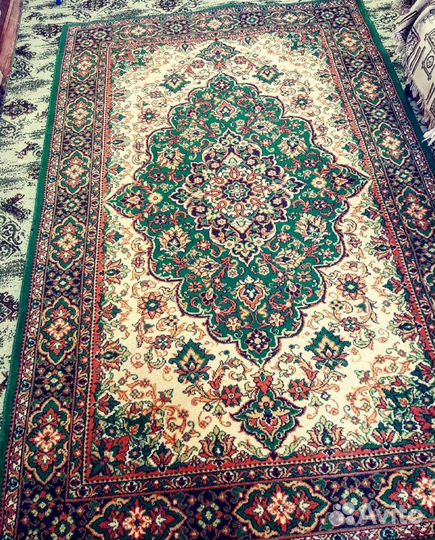 Ковер шерстяной