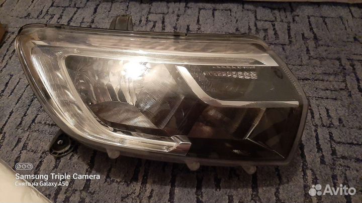 Renault logan передняя правая фара