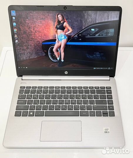 Ноутбук HP 14дюйма серебристый