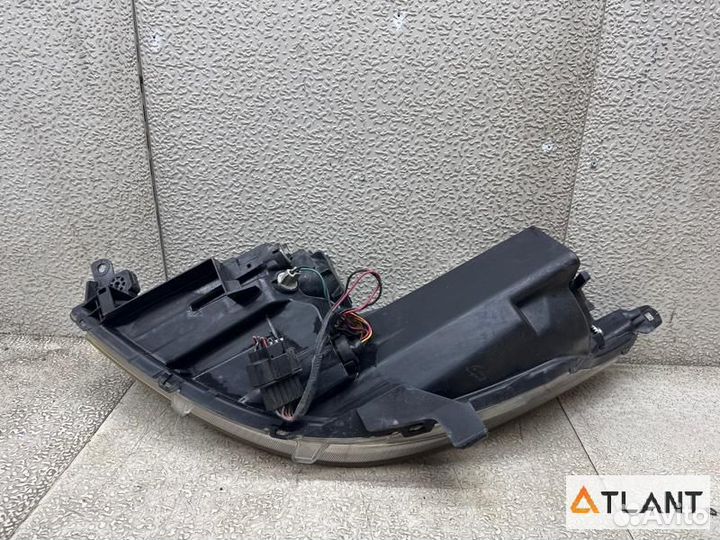 Фара передняя правая mitsubishi colt plus