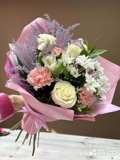 Букеты из живых цветов