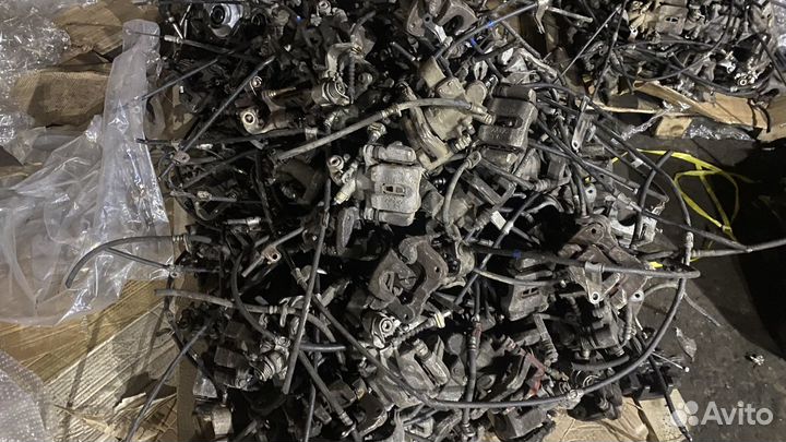 Суппорт задний левый правый Honda Civic 4 D