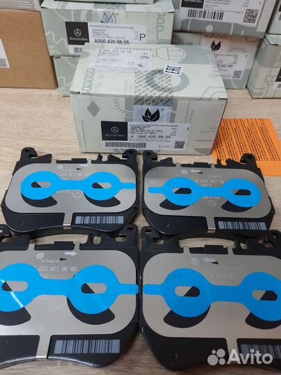 Комплект колодок тормозных 4шт /W223