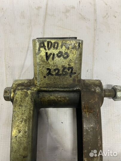 Маятник двигателя Suzuki Address V100 E111