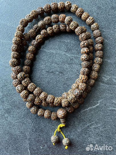 Четки из семян рудракши