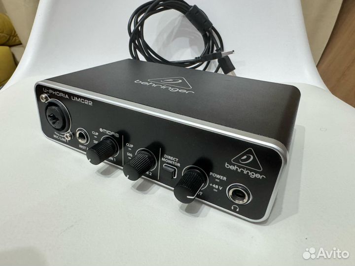 Внешняя Звуковая карта Behringer U-Phoria UMC22