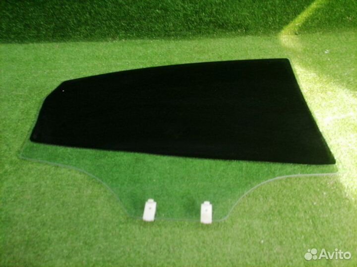 Стекло двери заднее левое Kia Rio 3 QB 2011