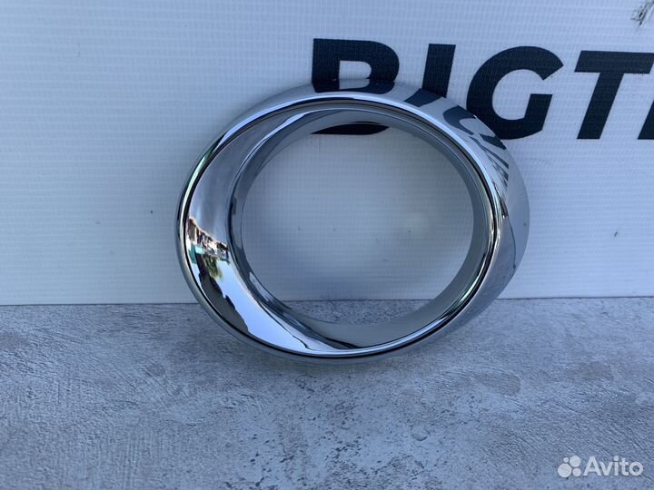 Накладка птф правая Mercedes A2048851074