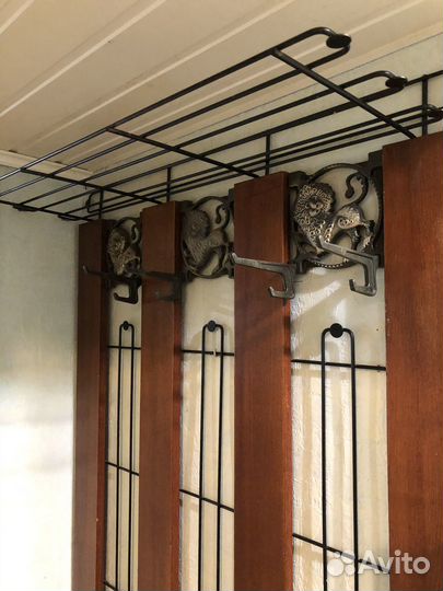 Вешалка настенная СССР из сталинки в прихожую Лев