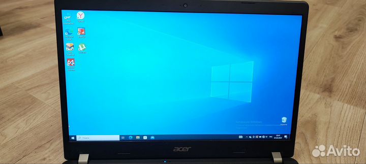 Acer travelmate p215-51g-54Y6