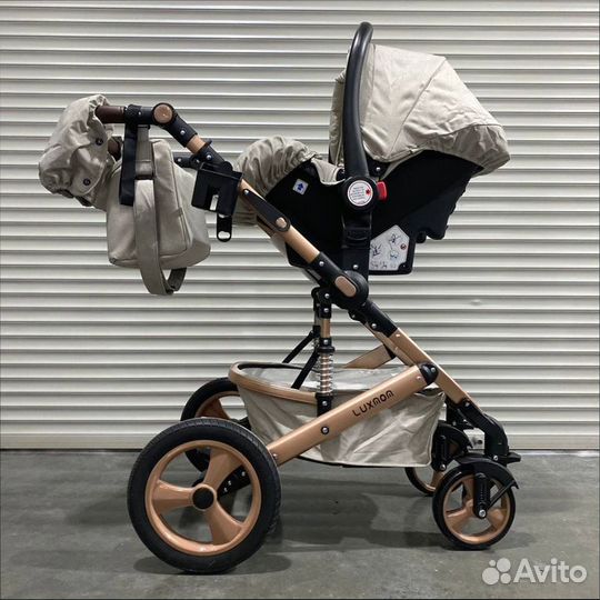 Прогулочная коляска Luxmom