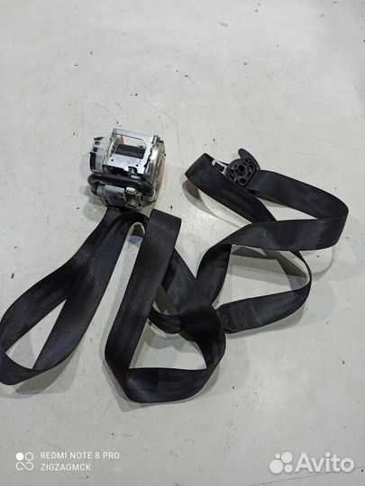 Ремень безопасности (передний правый) (Audi Q8)