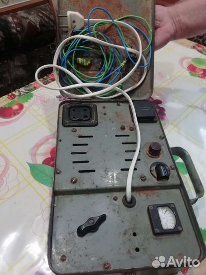 Зарядное устройство