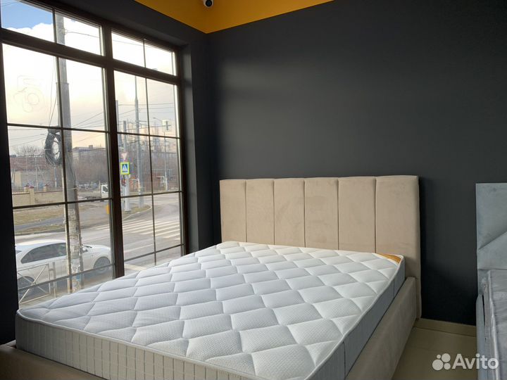 Кровать двухспальная