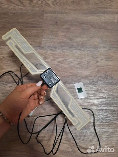 Антенна комнатная с усилителем