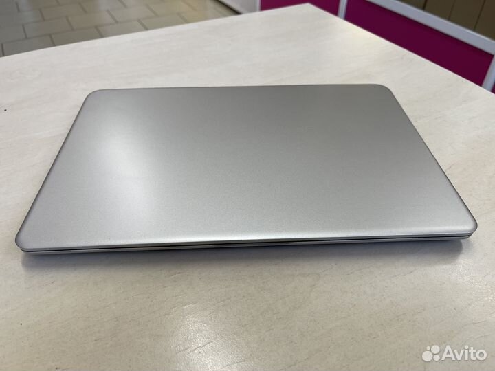 Ноутбук MaiBenBen/Ryzen/Vega/8GB/SSD/FHD