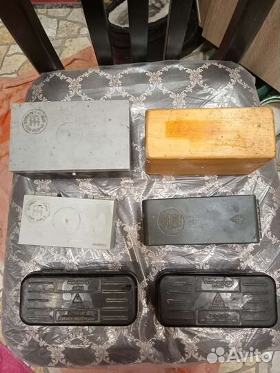 Весы лабораторные и гирьки