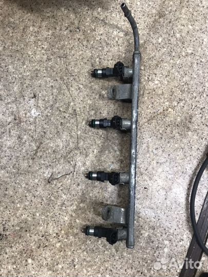 Топливная рампа Мицубиси Ланцер 10. 1.6 1465A332