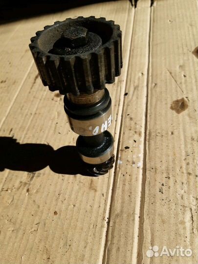 Приводной вал Вольво 440 460,Рено 19 v1.7