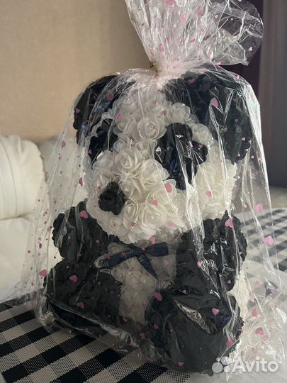 Мишка (панда) из роз