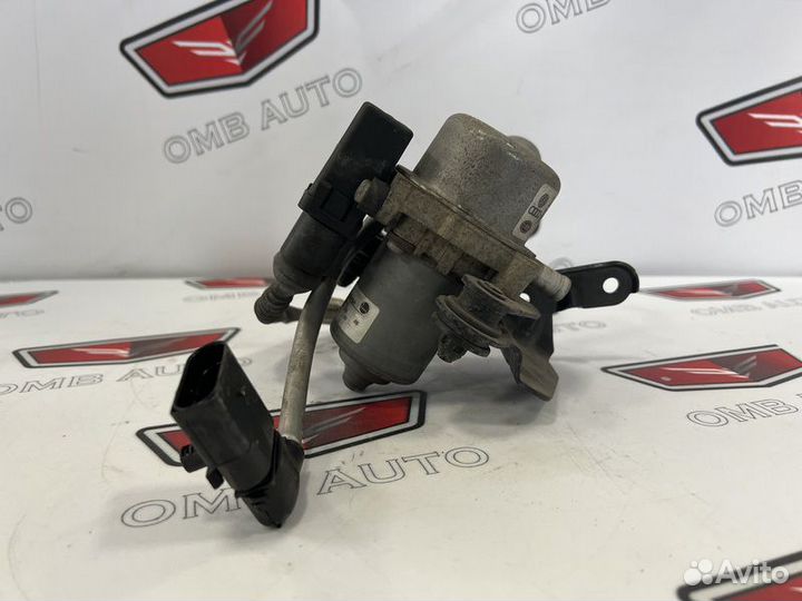 Электро вакуумный насос тормозной системы Гольф 6