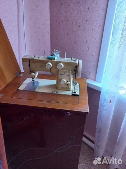 Швейная машинка