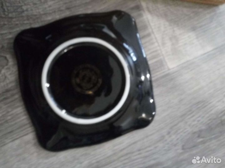 Пепельница новая фарфор