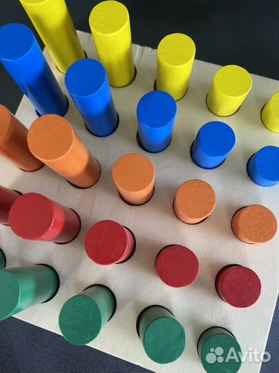 Развивающие игрушки Монтессори