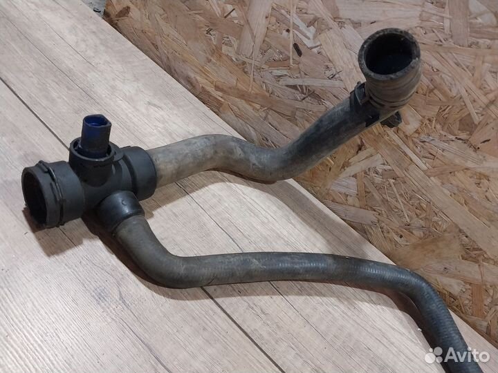 Патрубок радиатора Volkswagen Passat B5