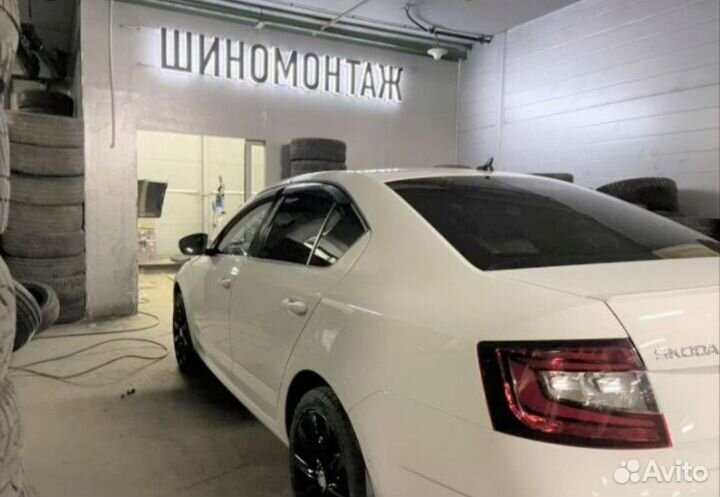 Pirelli Formula Ice 225/60 R18 104