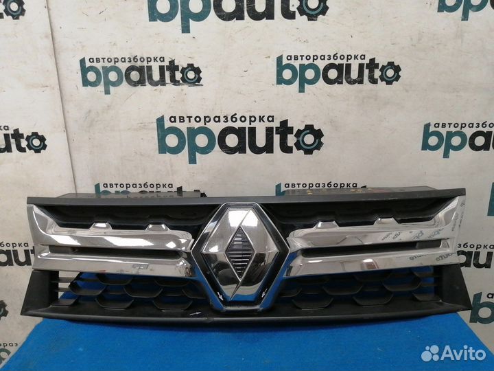 Решетка радиатора 623103564R Renault Duster I рест