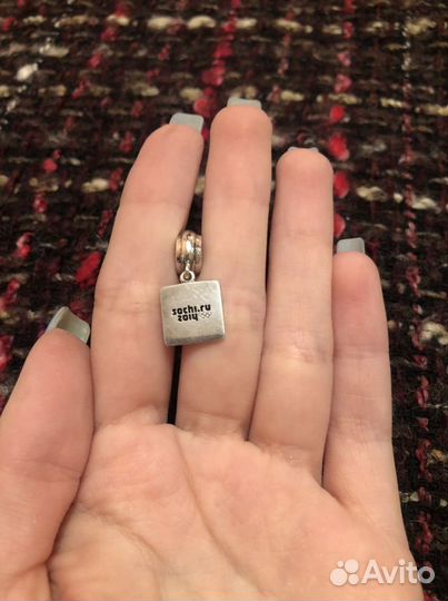 Украшение шарм