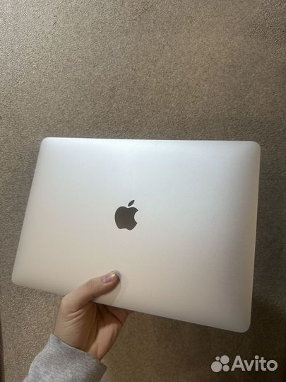 Apple macbook air M1 8/256gb