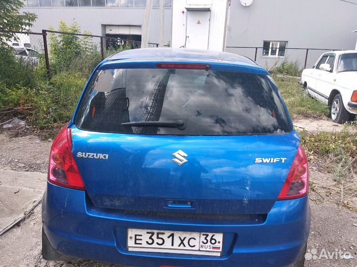 Стекло на крышку багажника Сузуки Свифт с 2004 по