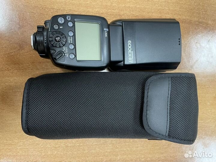 Вспышка камеры Canon и трасмиттер